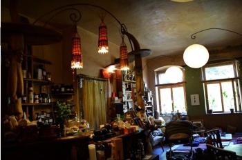 Bookshop & tearoom - Kuba & Pařízek